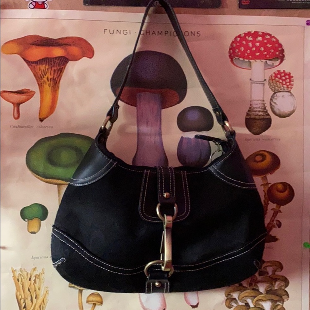 Authentic black coach purse - Picture 2 of 4